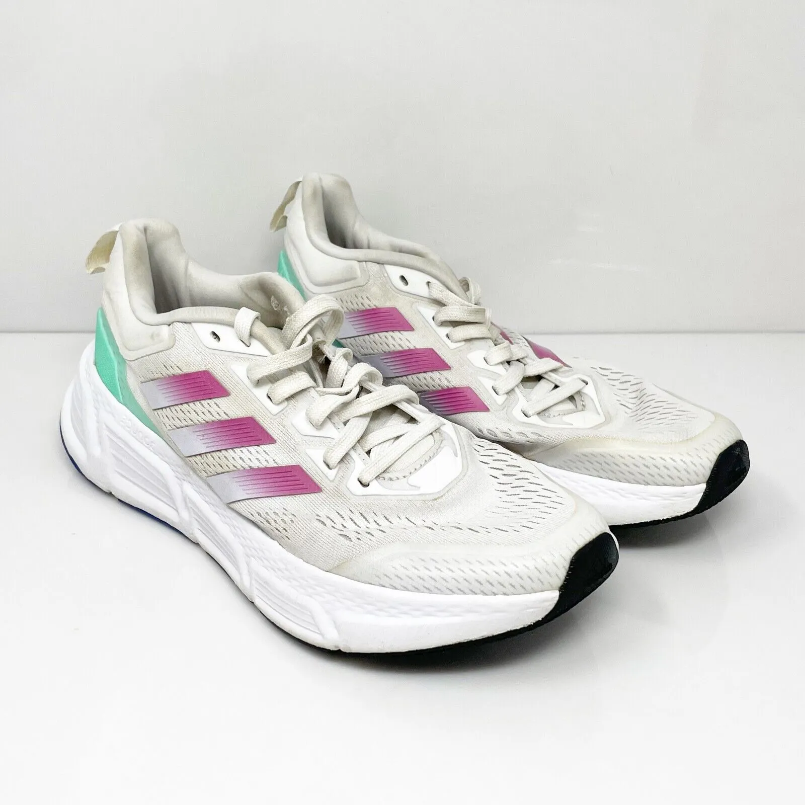 Adidas Womens Questar HP2431 White Running Shoes Sneakers Size 9