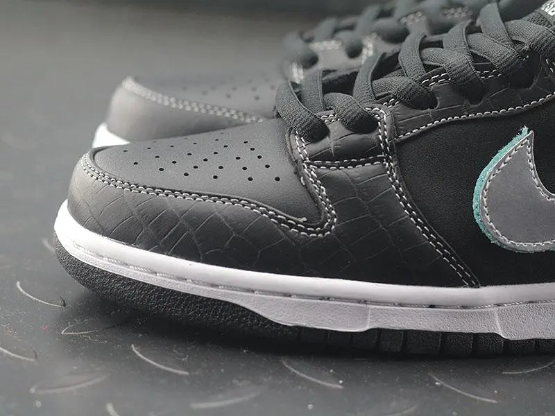 Diamond Supply Co. X Nike SB Dunk Low Pro Black