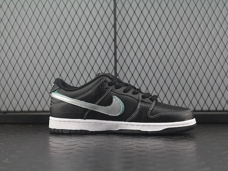 Diamond Supply Co. X Nike SB Dunk Low Pro Black