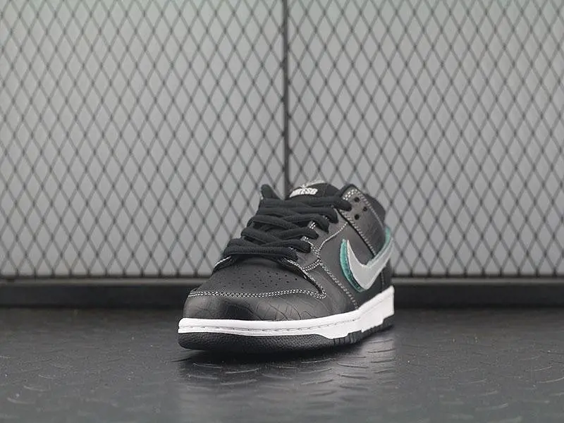 Diamond Supply Co. X Nike SB Dunk Low Pro Black