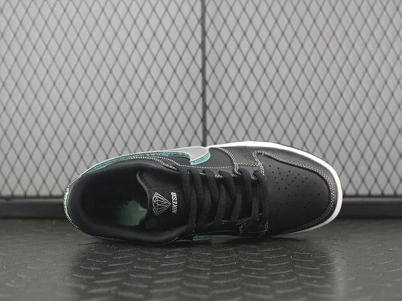 Diamond Supply Co. X Nike SB Dunk Low Pro Black