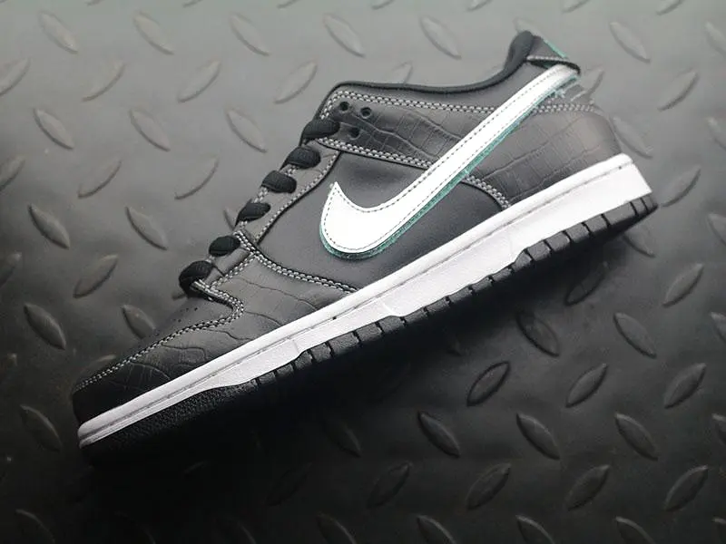 Diamond Supply Co. X Nike SB Dunk Low Pro Black