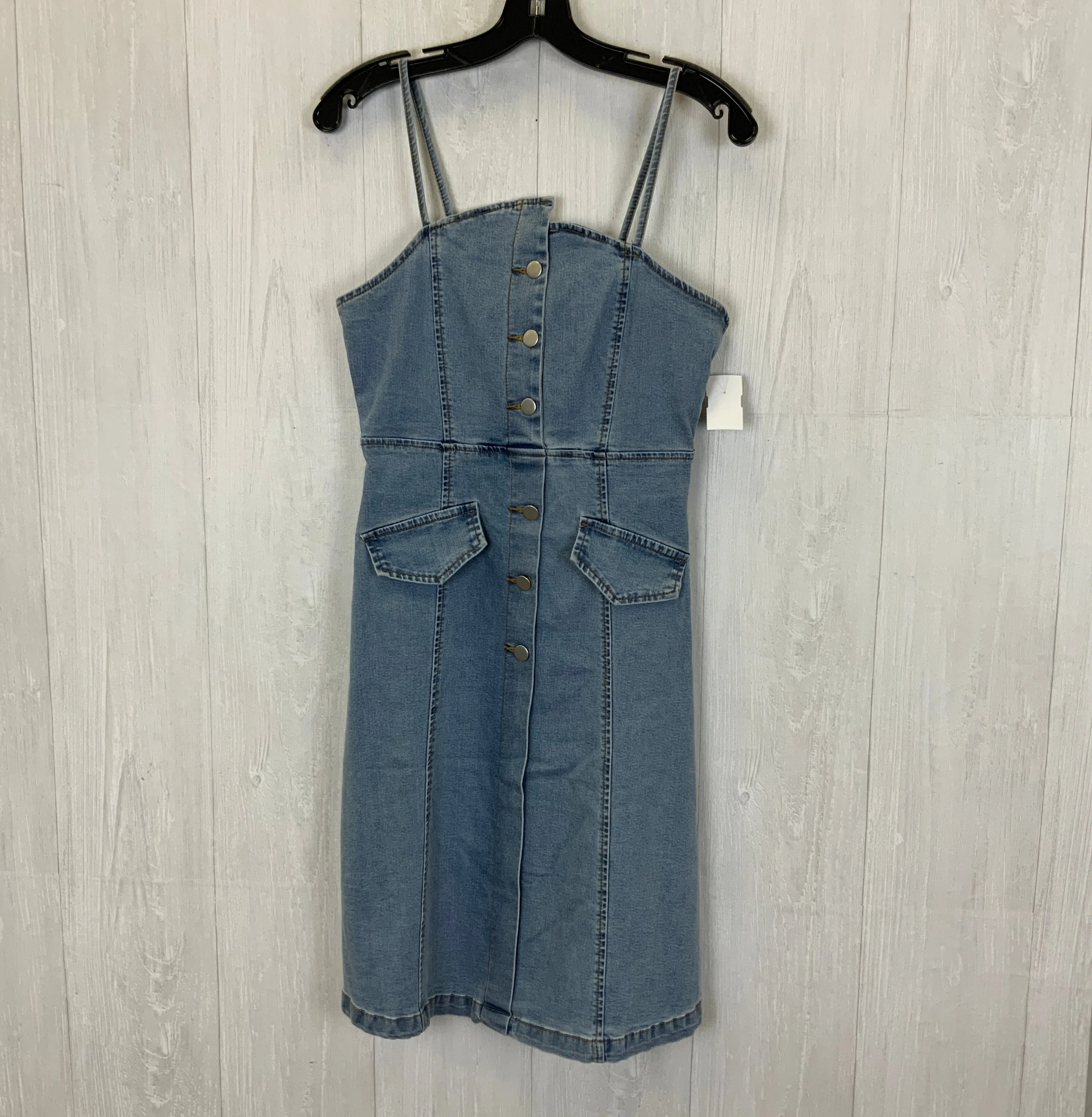 Dress Casual Short By Hayden La  Size: S