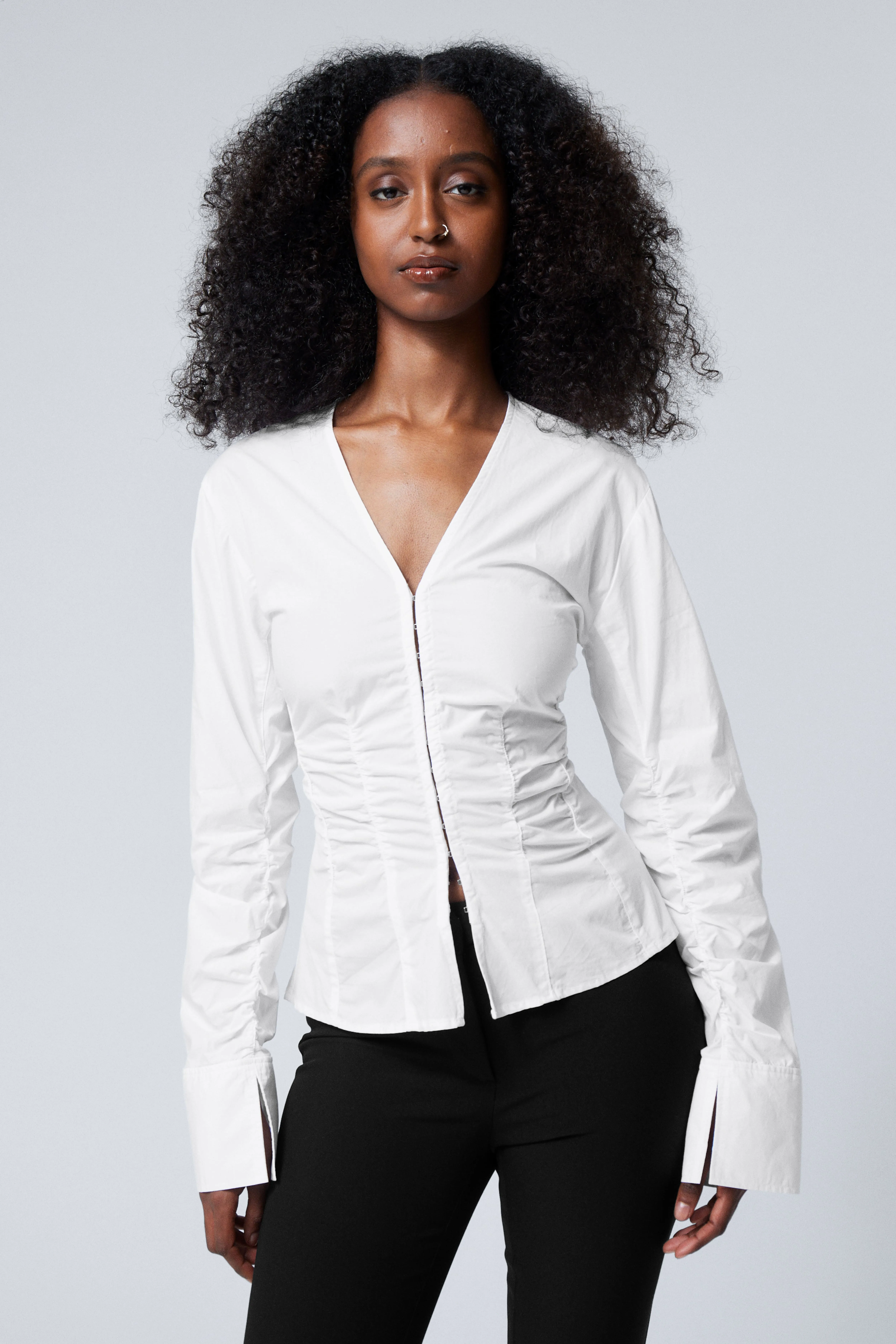 Gathered Poplin V-neck Shirt - Long sleeve - Regular length - White - Ladies | H&M GB