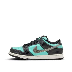 Nike Nike SB Dunk Low Pro Diamond Supply Co. Tiffany Customized with Swarovski Crystals | Size 13