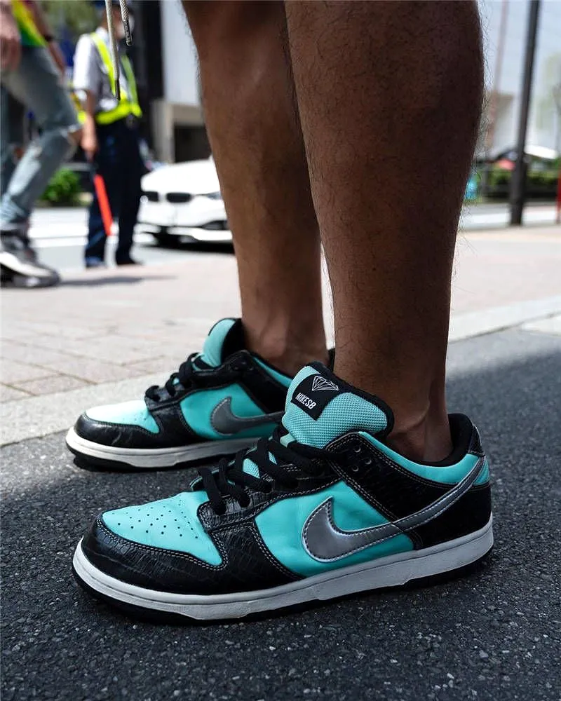 Nike SB Dunk Low Diamond Supply Co. Aqua Blue