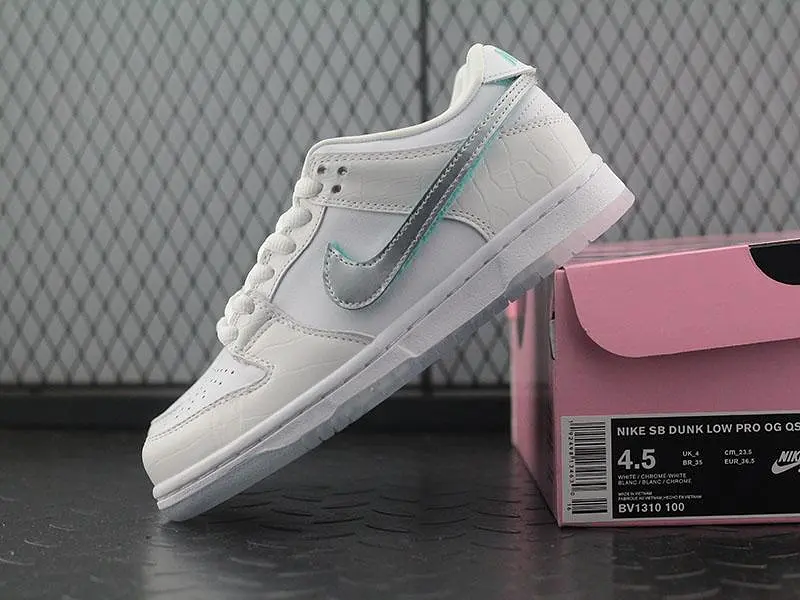 Nike SB Dunk Low Diamond Supply Co White Diamond