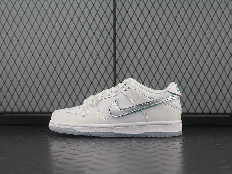 Nike SB Dunk Low Diamond Supply Co White Diamond