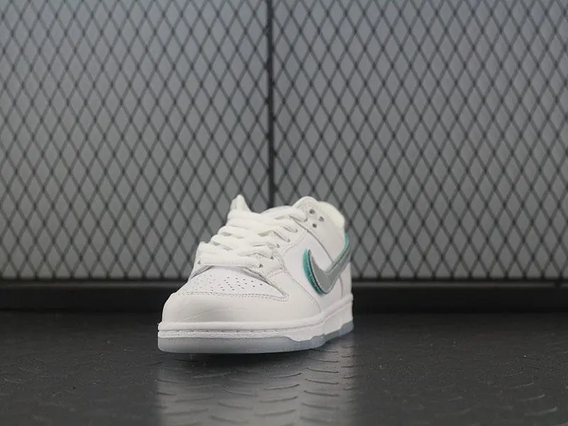 Nike SB Dunk Low Diamond Supply Co White Diamond