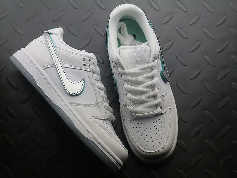 Nike SB Dunk Low Diamond Supply Co White Diamond